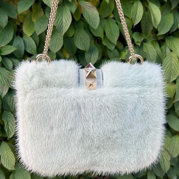 ❌SOLD❌Authentic Valentino Garavani rockstud Mink Fur chain shoulder bag - Picture 6 of 16